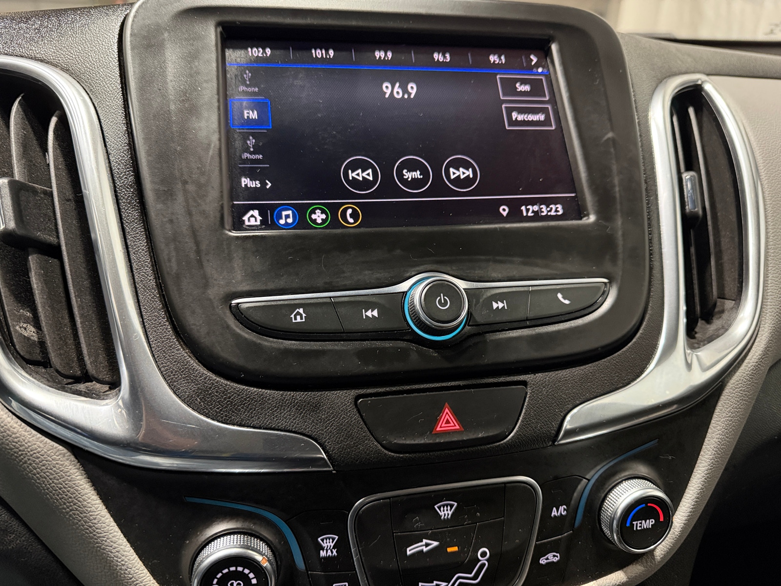 Thumbnail: 2020 Chevrolet Equinox - 4