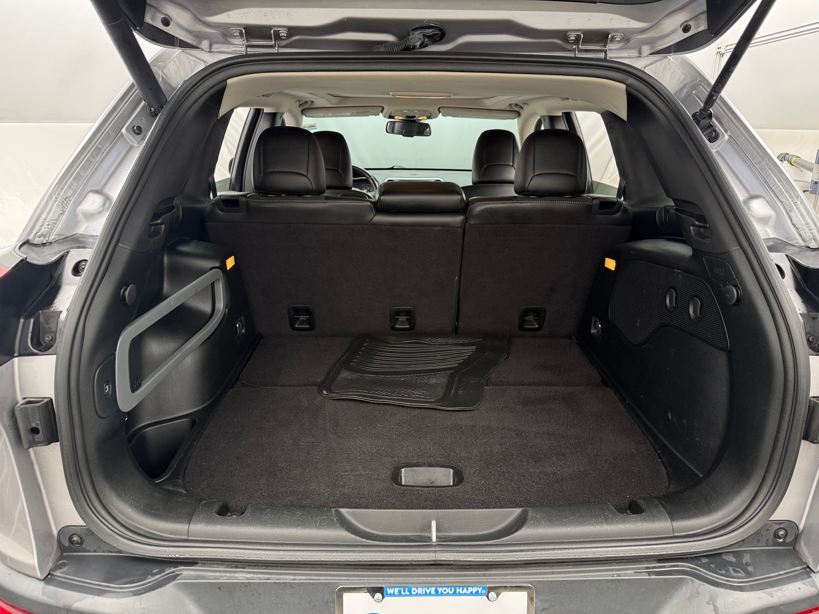 Thumbnail: 2018 Jeep Cherokee - 7