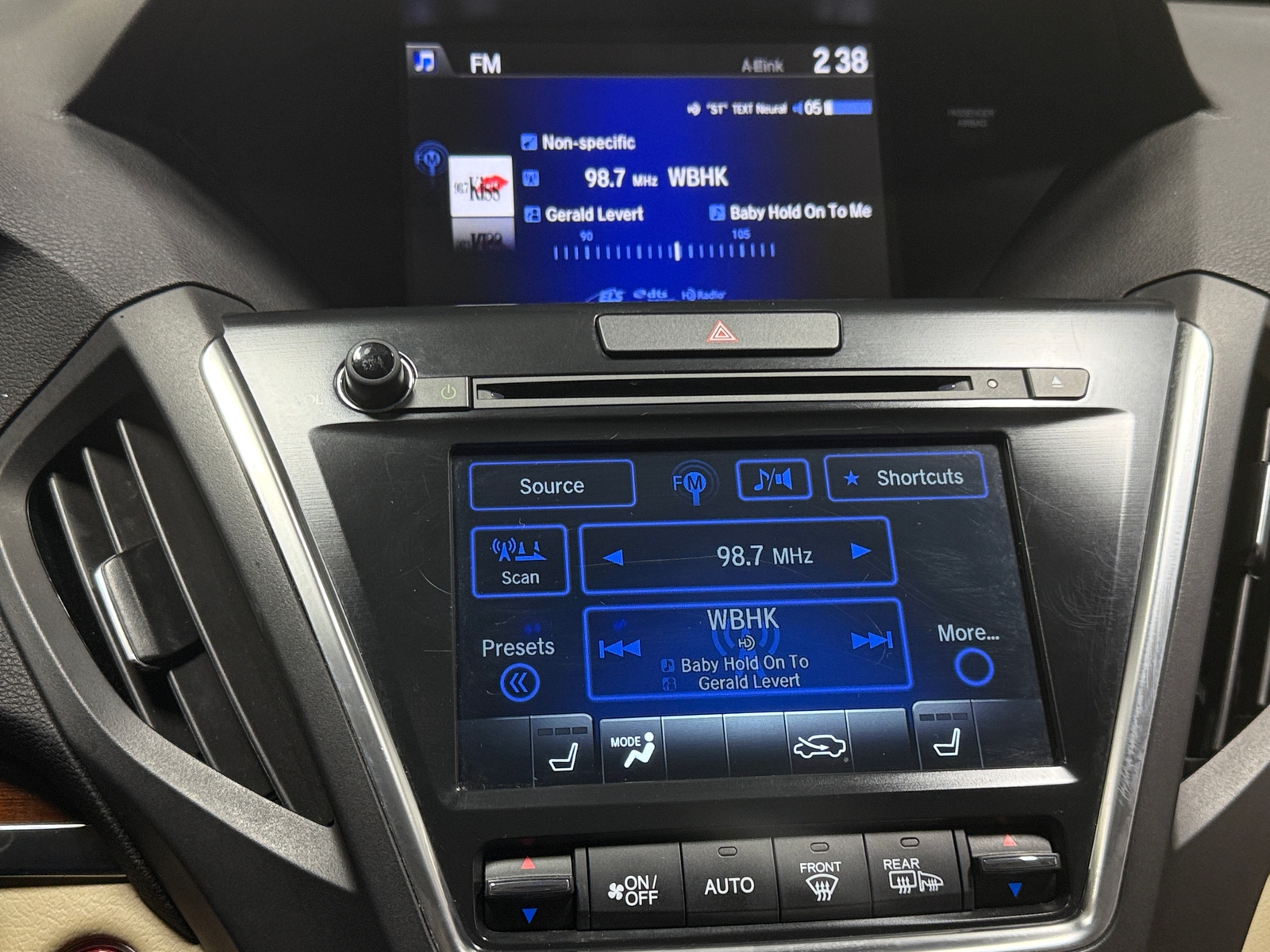 Thumbnail: 2017 Acura MDX - 3