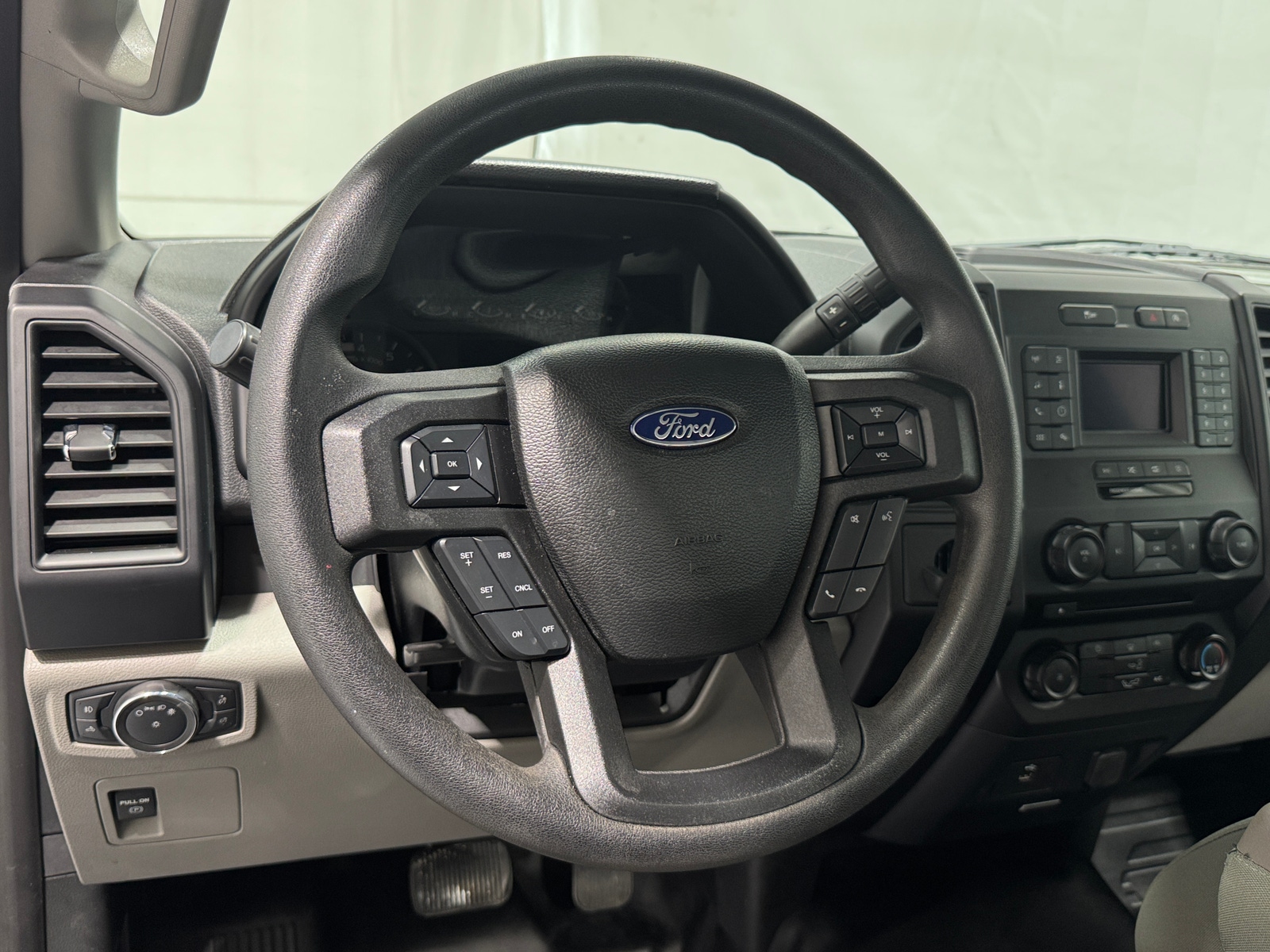 Thumbnail: 2018 Ford Econoline - 5