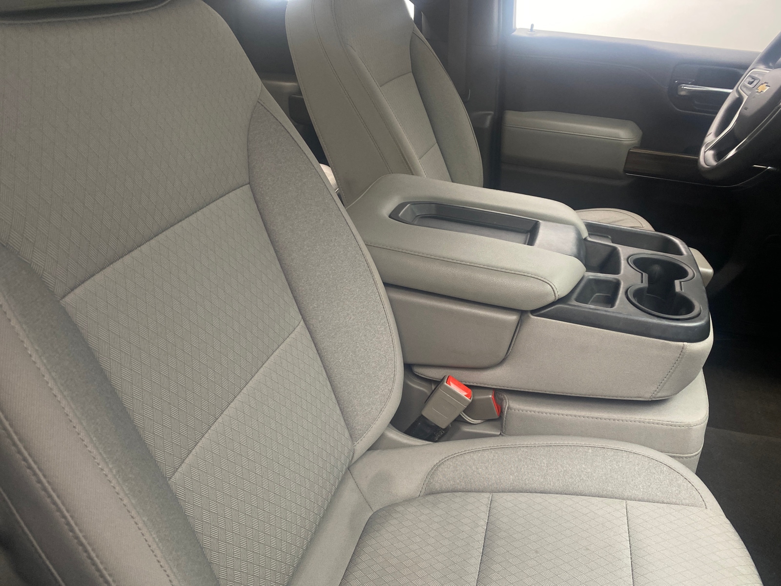 Thumbnail: 2020 Chevrolet Silverado 1500 - 2