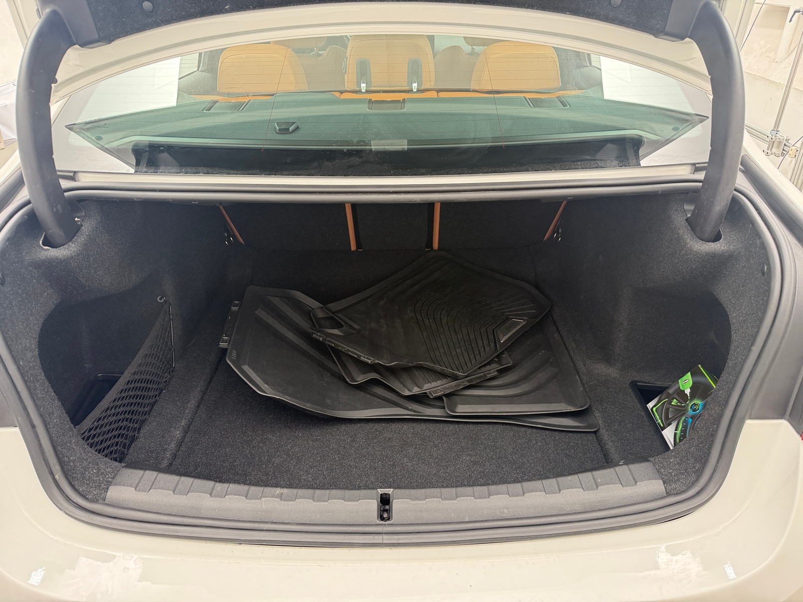 Thumbnail: 2024 BMW 3 Series - 6