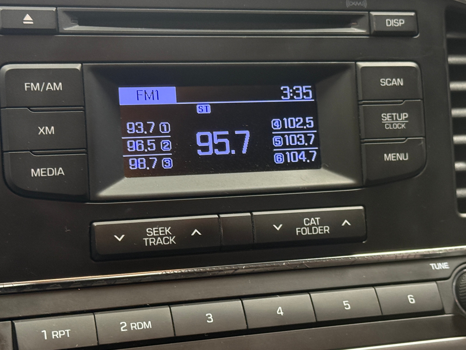 Thumbnail: 2017 Hyundai Elantra - 4