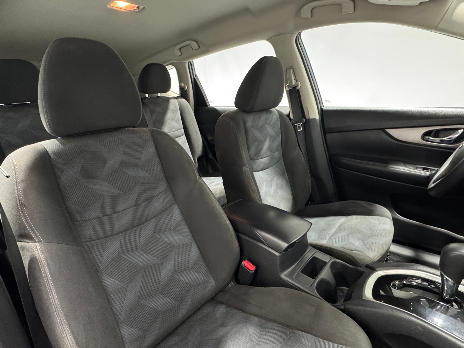 Thumbnail: 2016 Nissan Rogue - 2