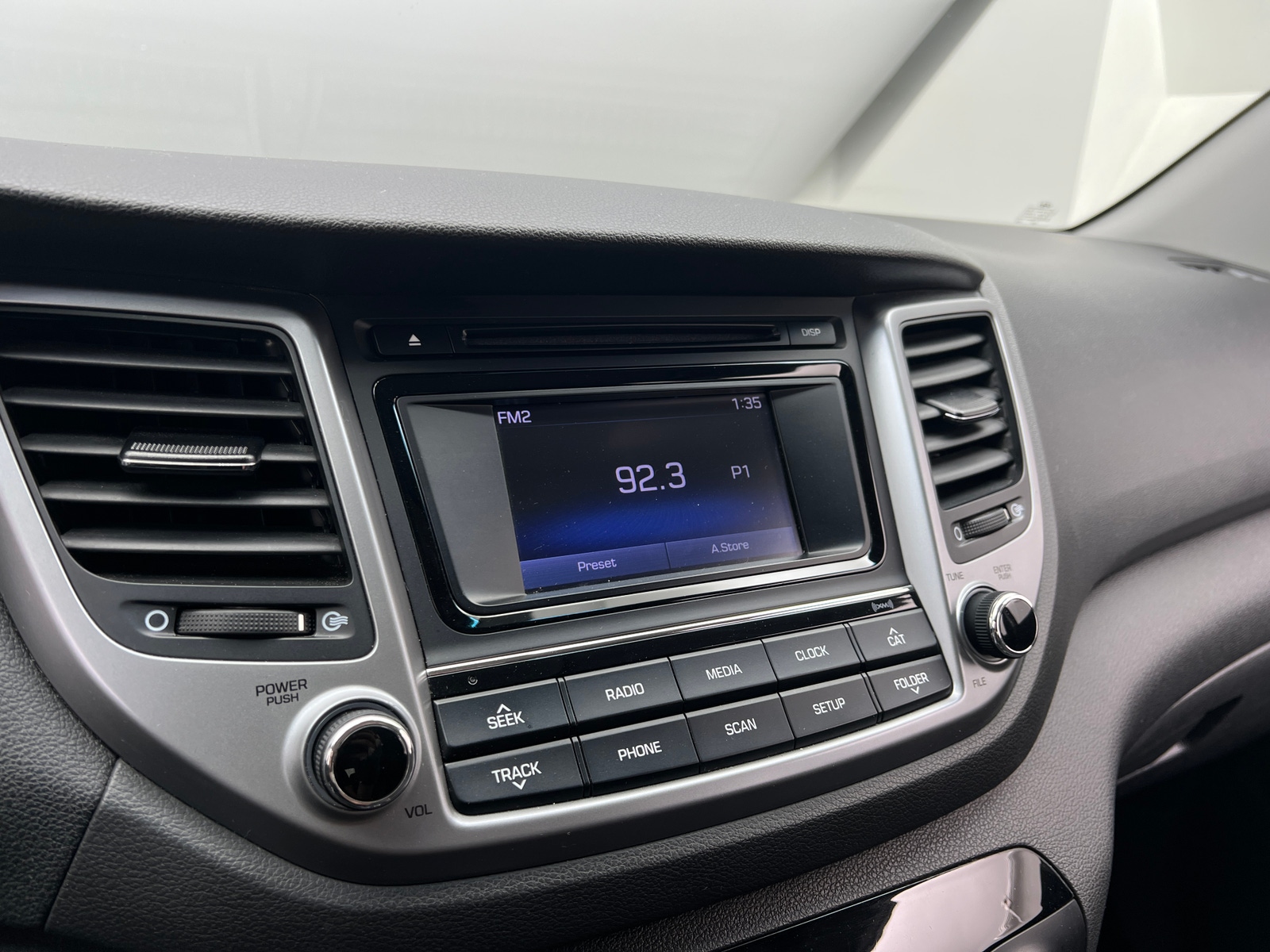 Thumbnail: 2017 Hyundai Tucson - 4