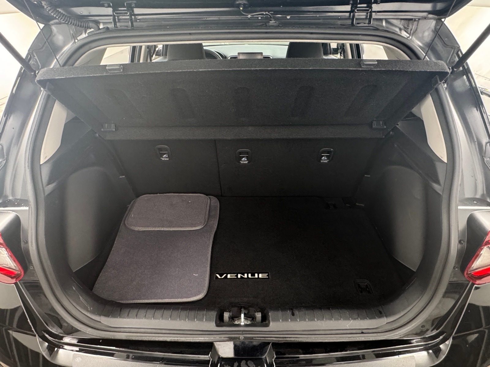 Thumbnail: 2024 Hyundai Venue - 7