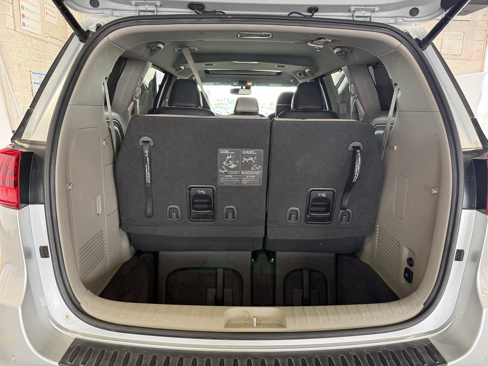 Thumbnail: 2020 Kia Sedona - 6