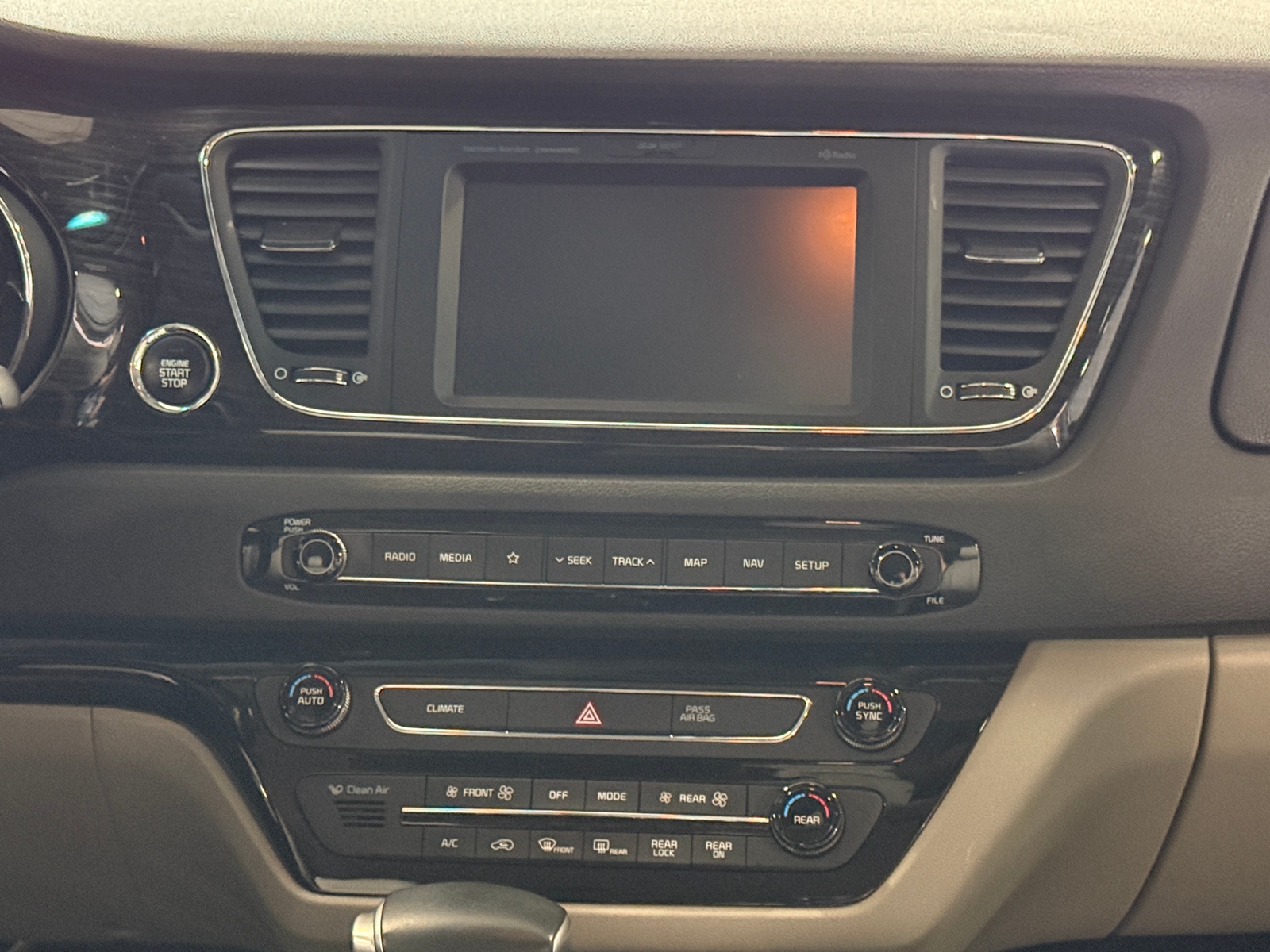 Thumbnail: 2020 Kia Sedona - 3