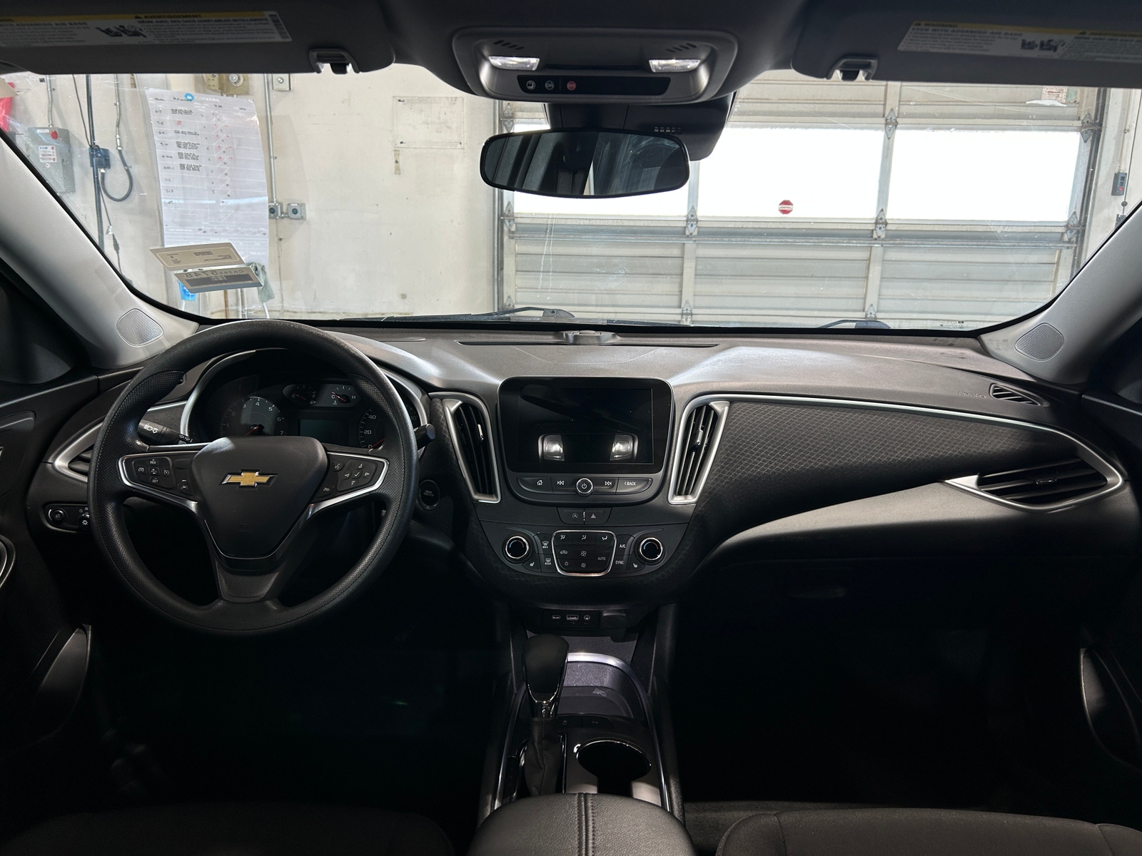 Thumbnail: 2024 Chevrolet Malibu - 3