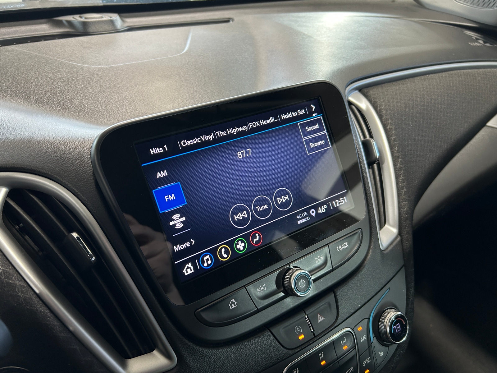 Thumbnail: 2024 Chevrolet Malibu - 4