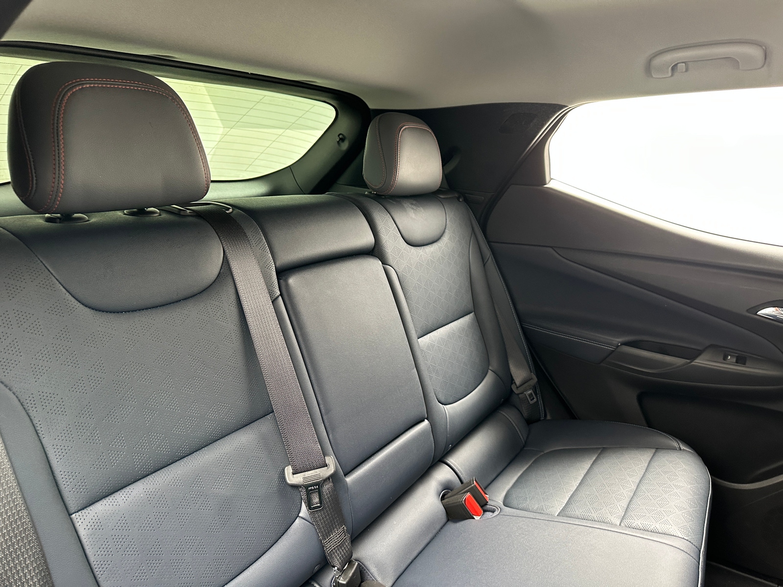 Thumbnail: 2023 Chevrolet Bolt EUV - 5