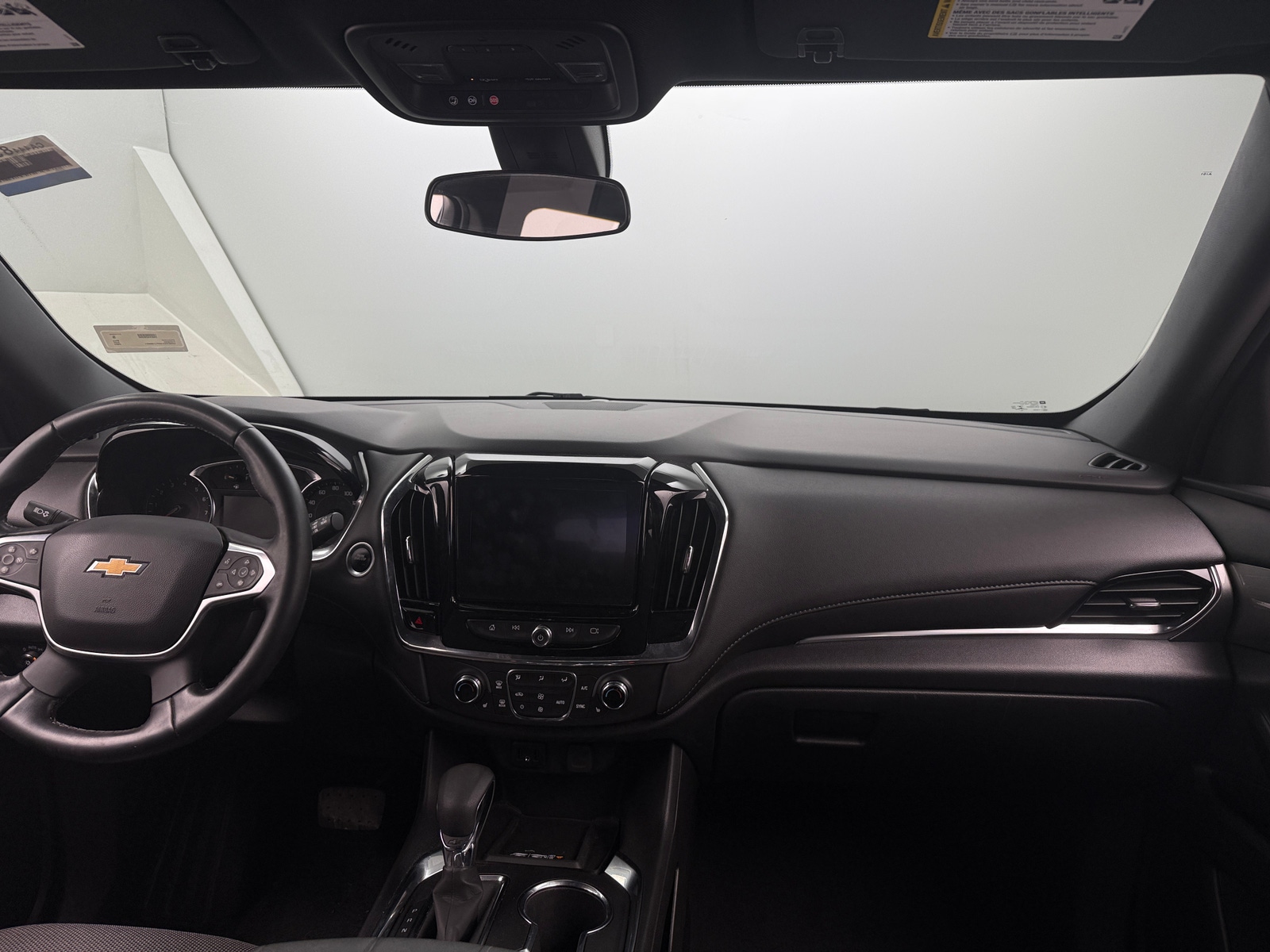 Thumbnail: 2023 Chevrolet Traverse - 3