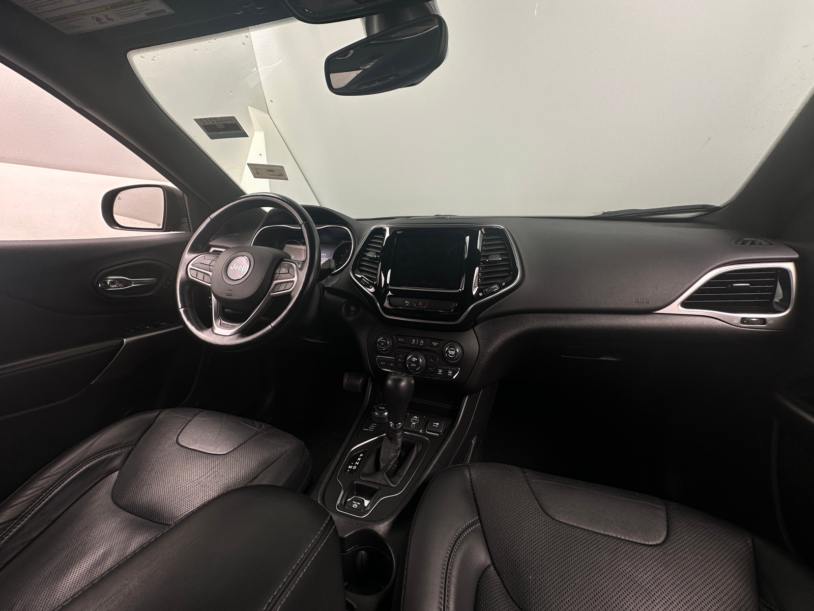 Thumbnail: 2020 Jeep Cherokee - 2