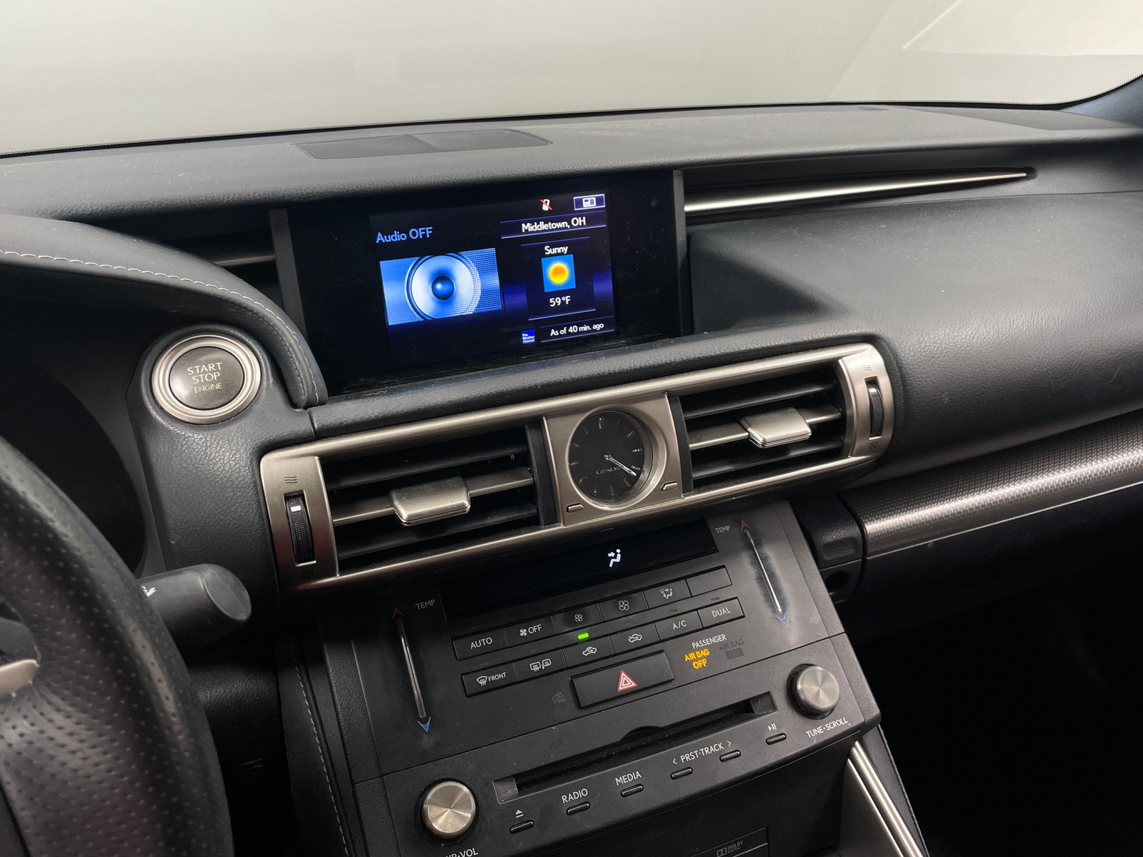 Thumbnail: 2015 Lexus IS - 3