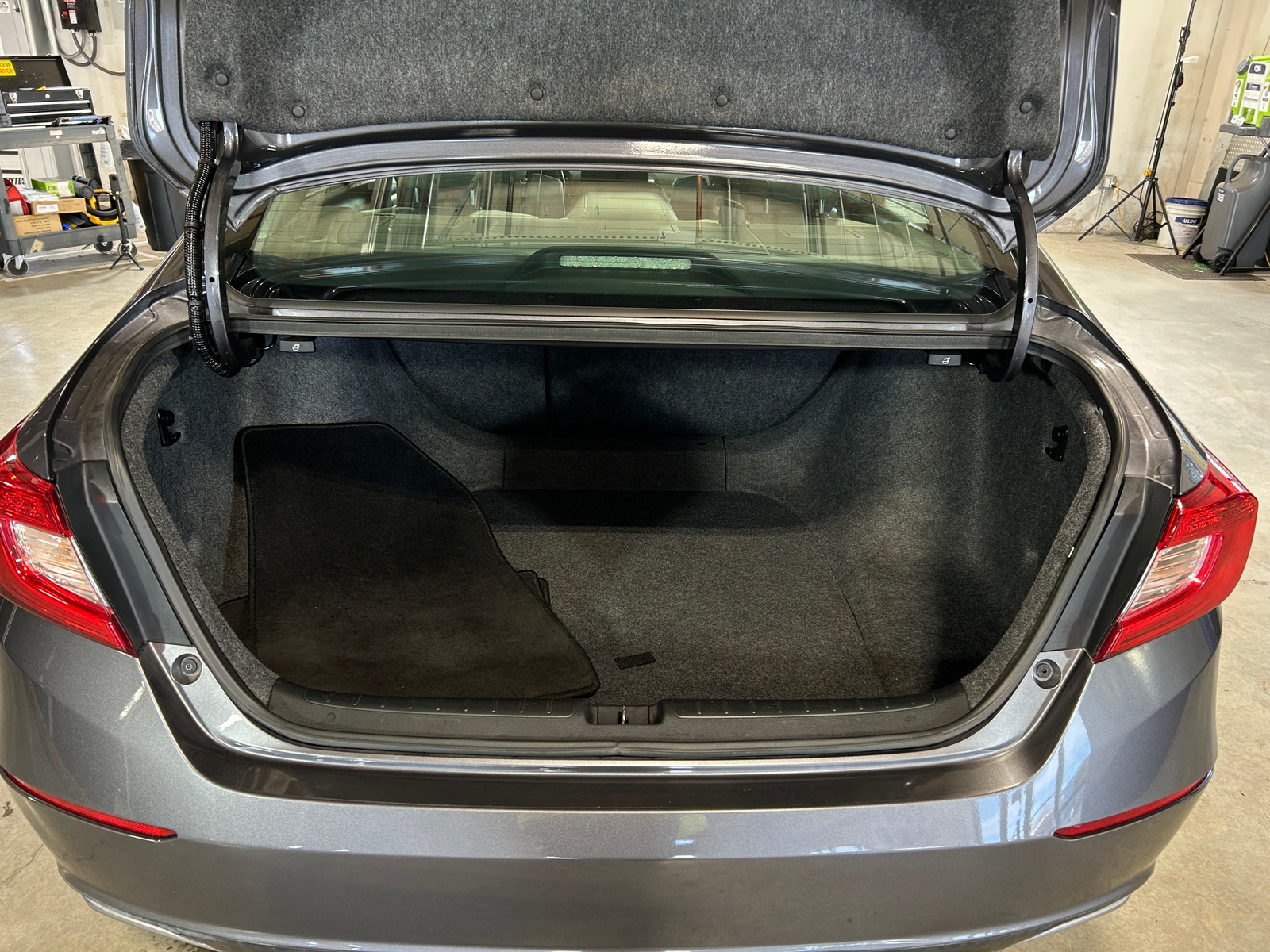 Thumbnail: 2018 Honda Accord - 6