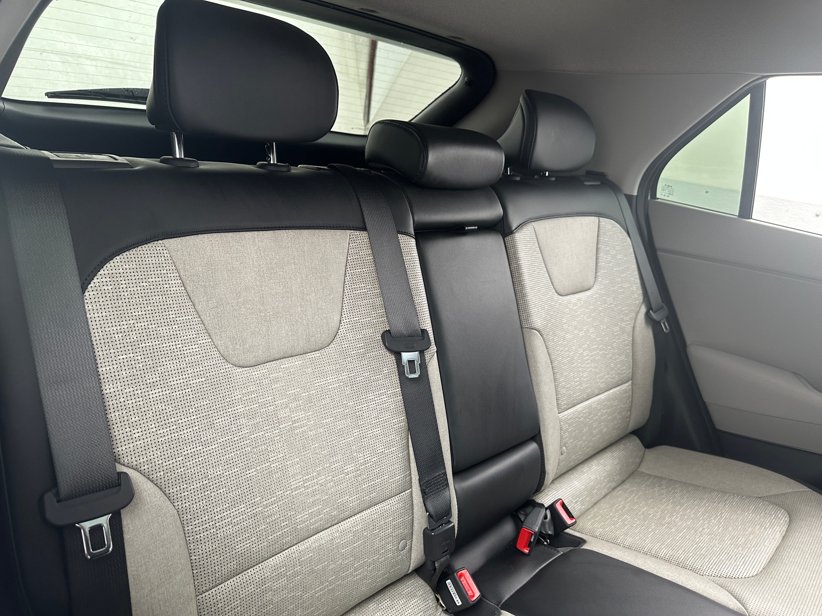 Thumbnail: 2023 Kia Niro - 5