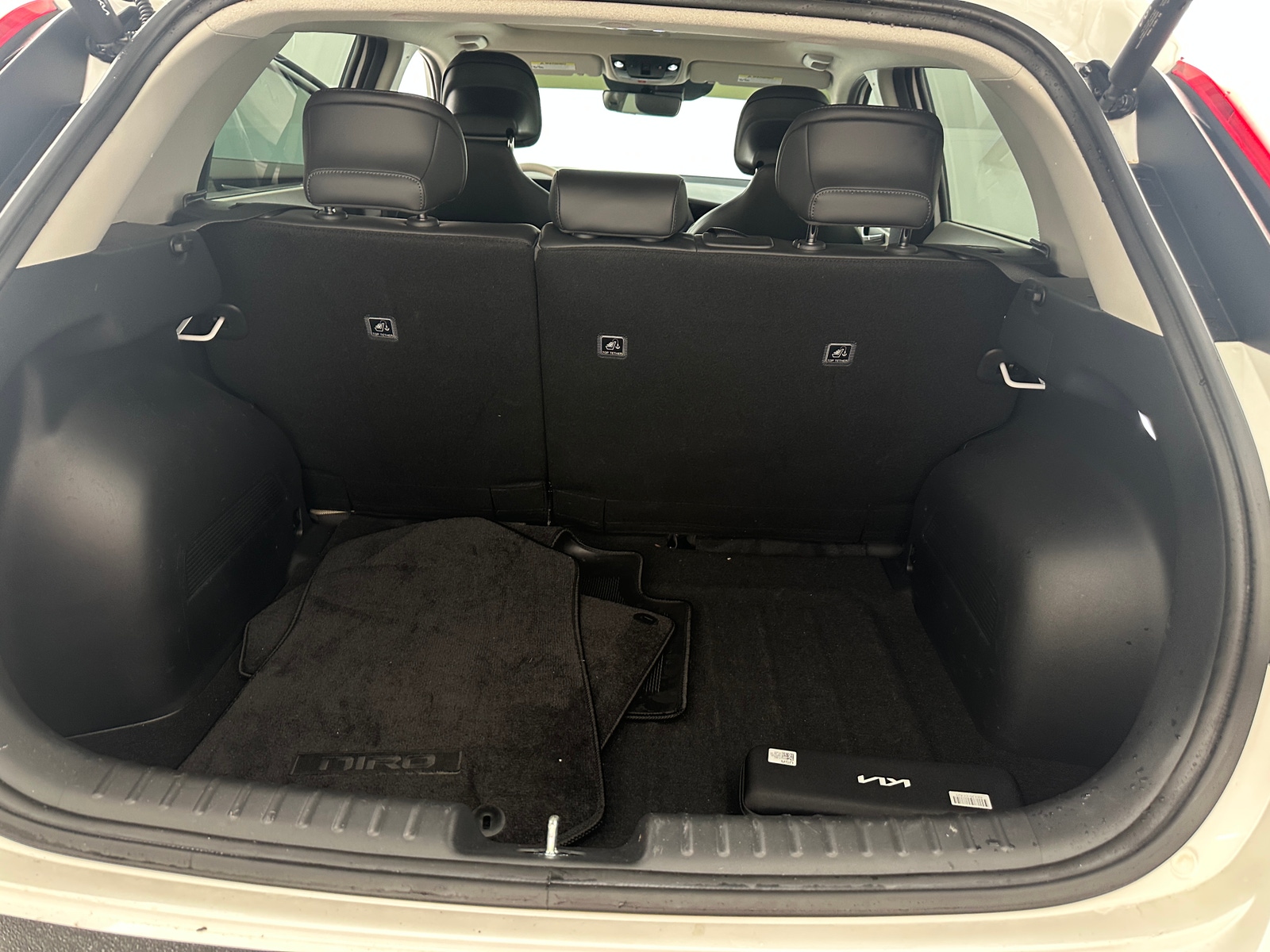 Thumbnail: 2023 Kia Niro - 6