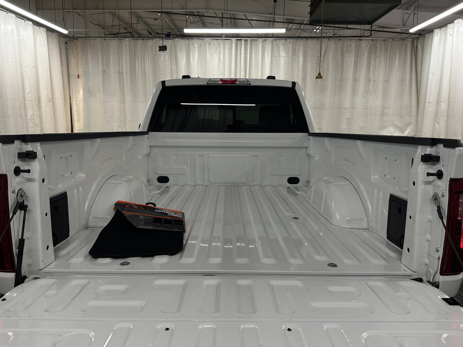 Thumbnail: 2024 Ford Econoline - 6