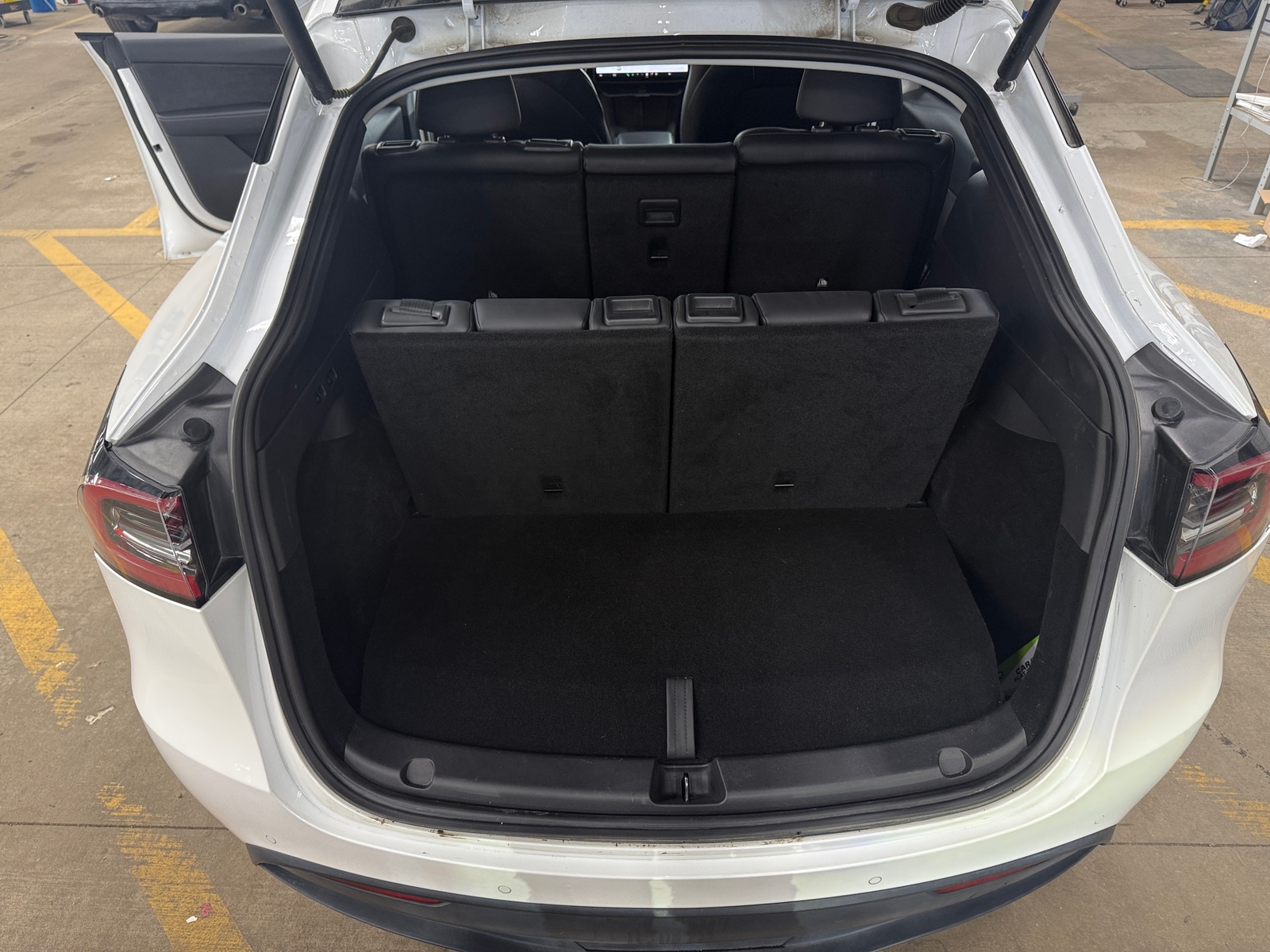 Thumbnail: 2022 Tesla Model Y - 6