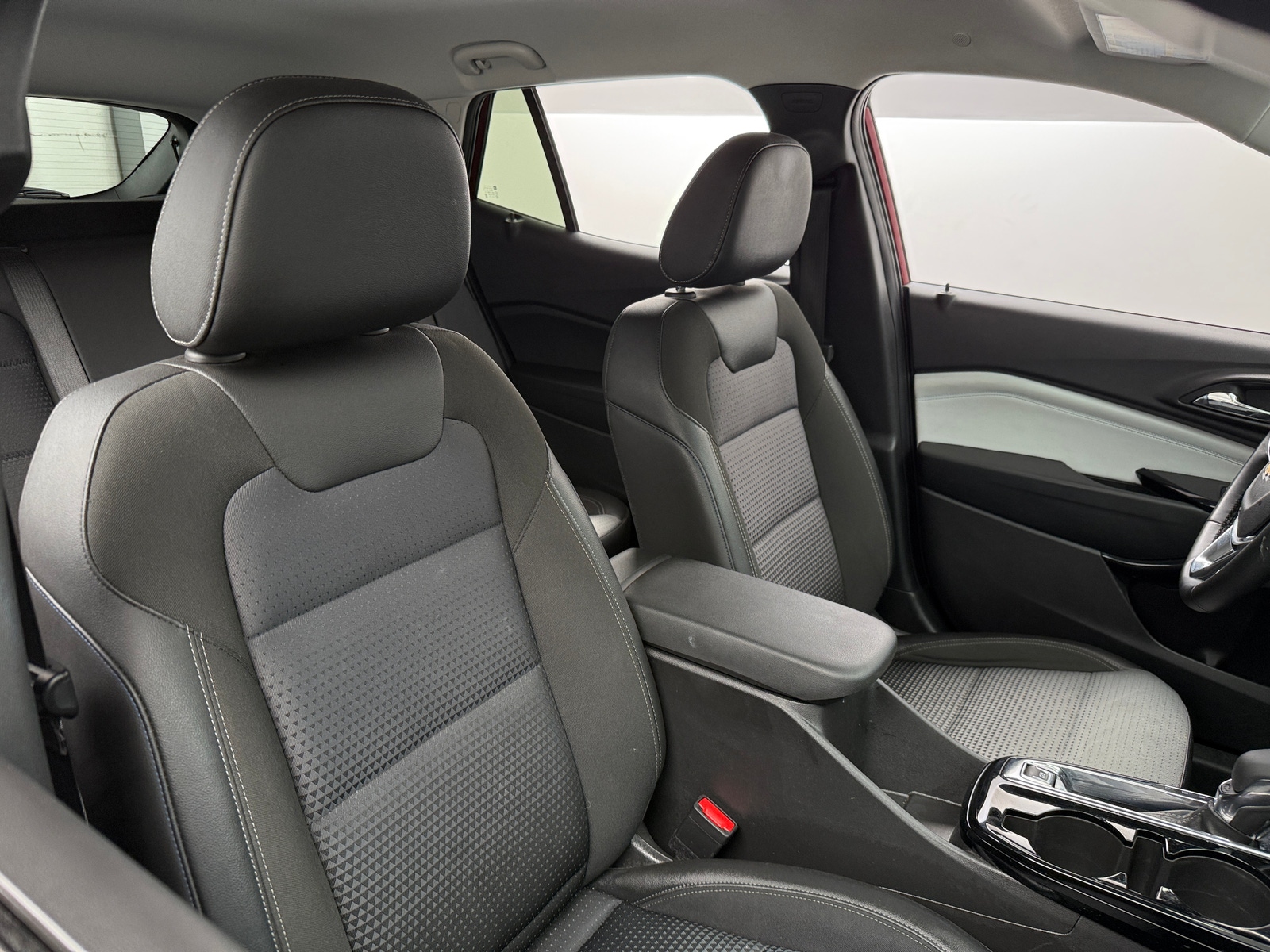 Thumbnail: 2025 Chevrolet Trax - 2