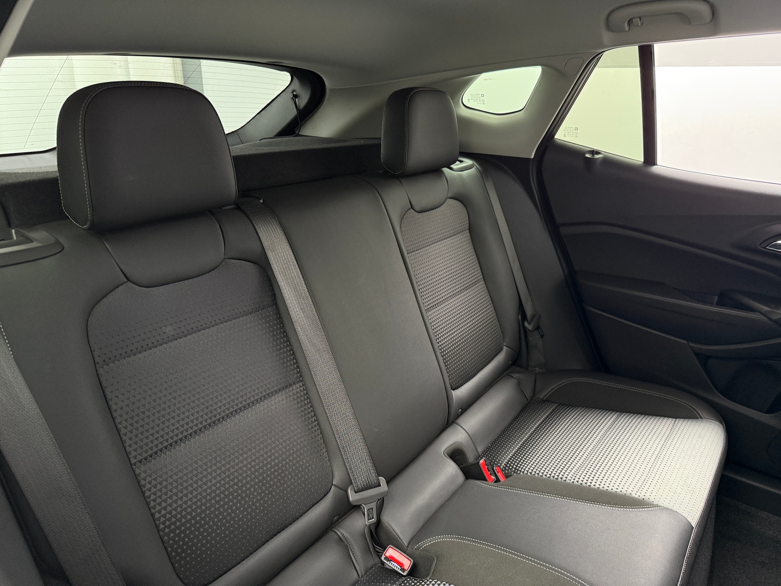 Thumbnail: 2025 Chevrolet Trax - 6