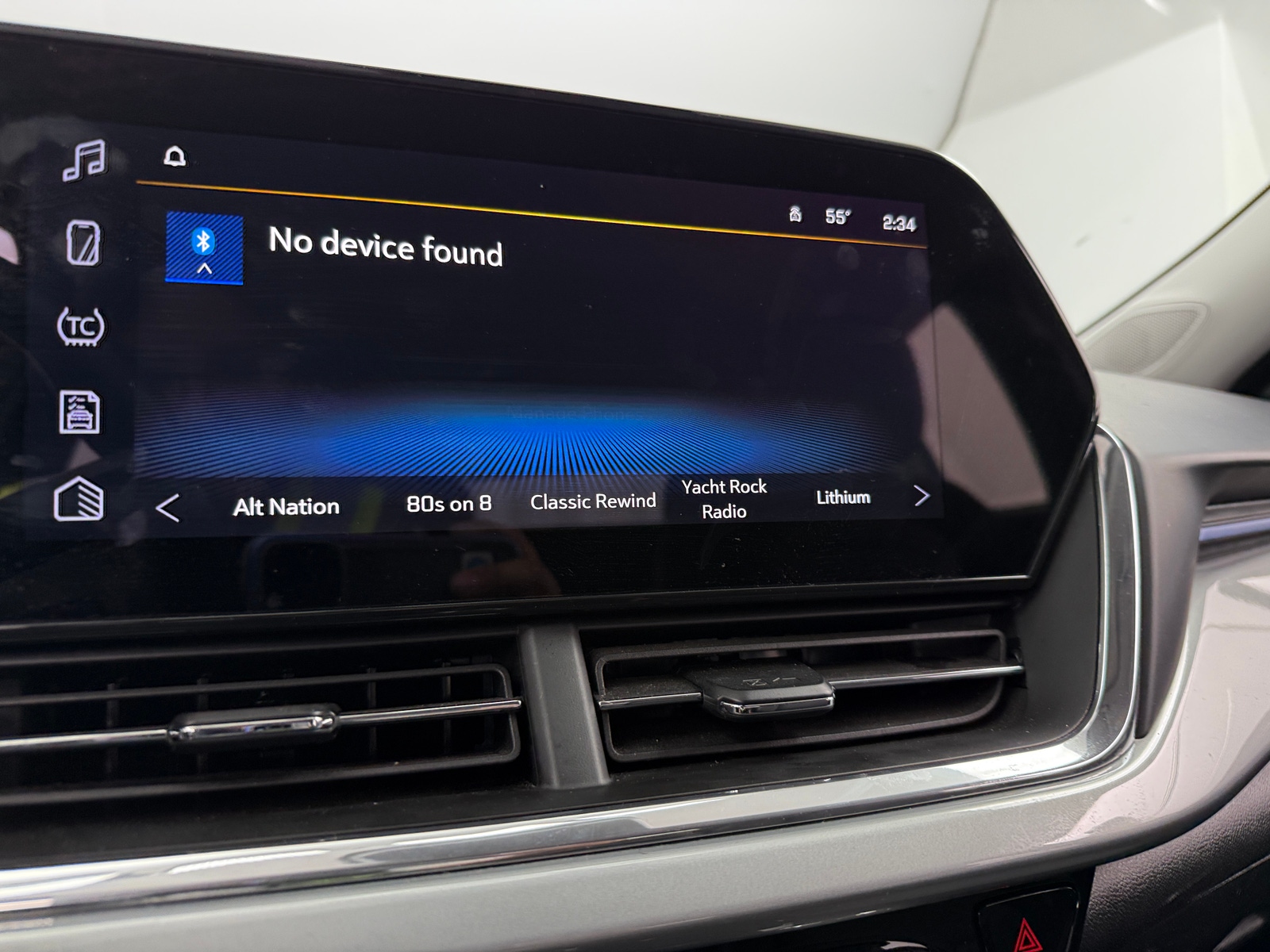 Thumbnail: 2025 Chevrolet Trax - 4