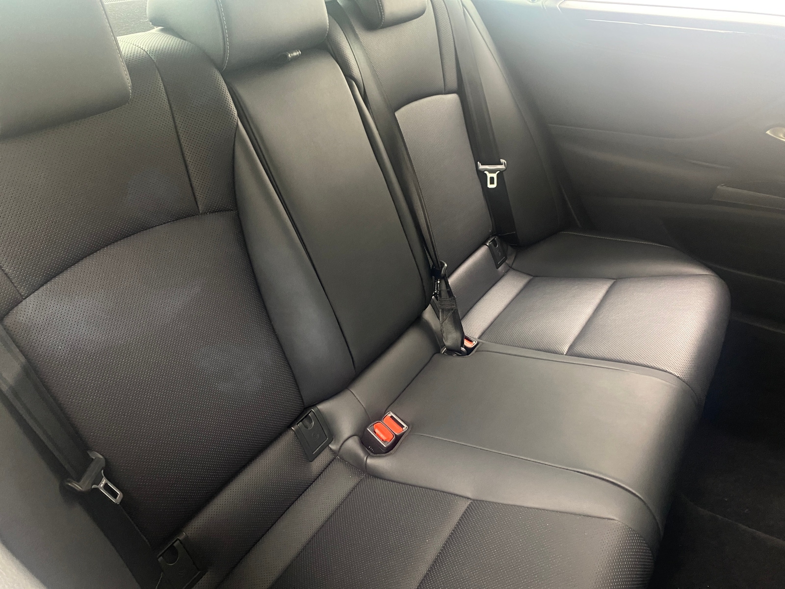 Thumbnail: 2020 Lexus ES - 6