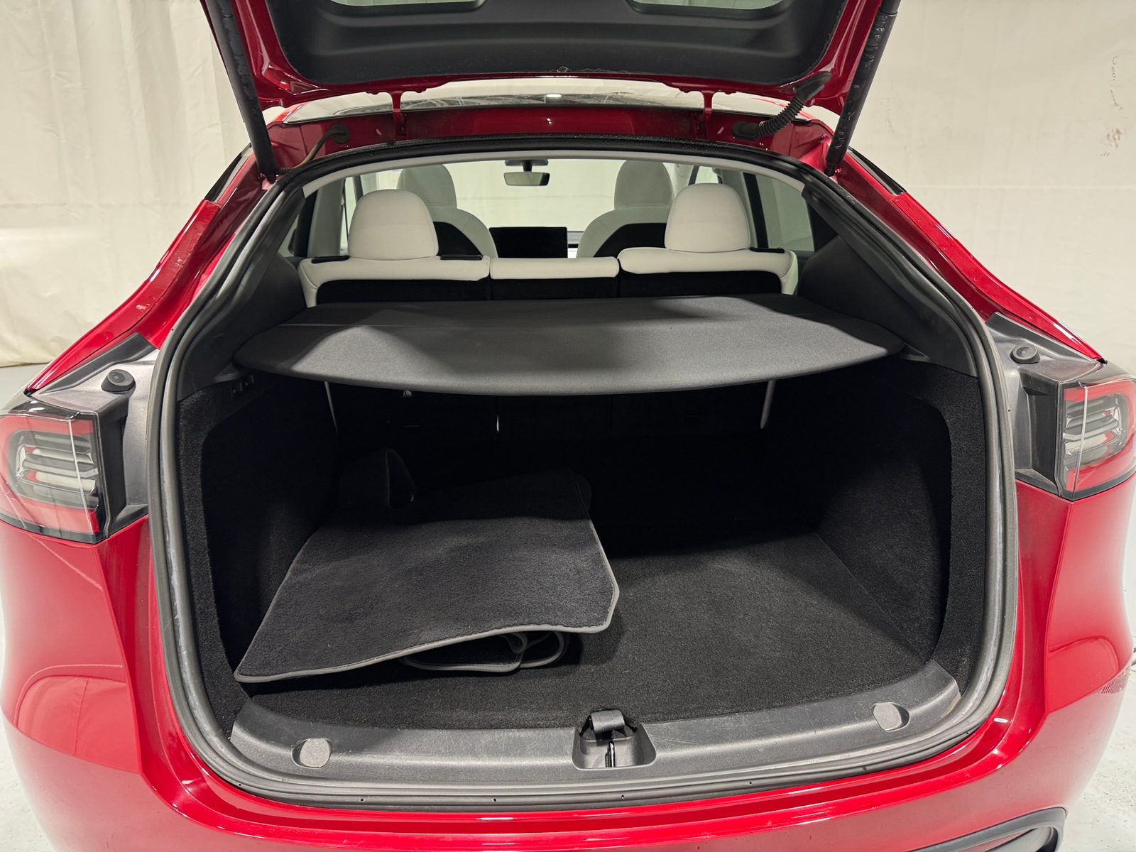 Thumbnail: 2023 Tesla Model Y - 6