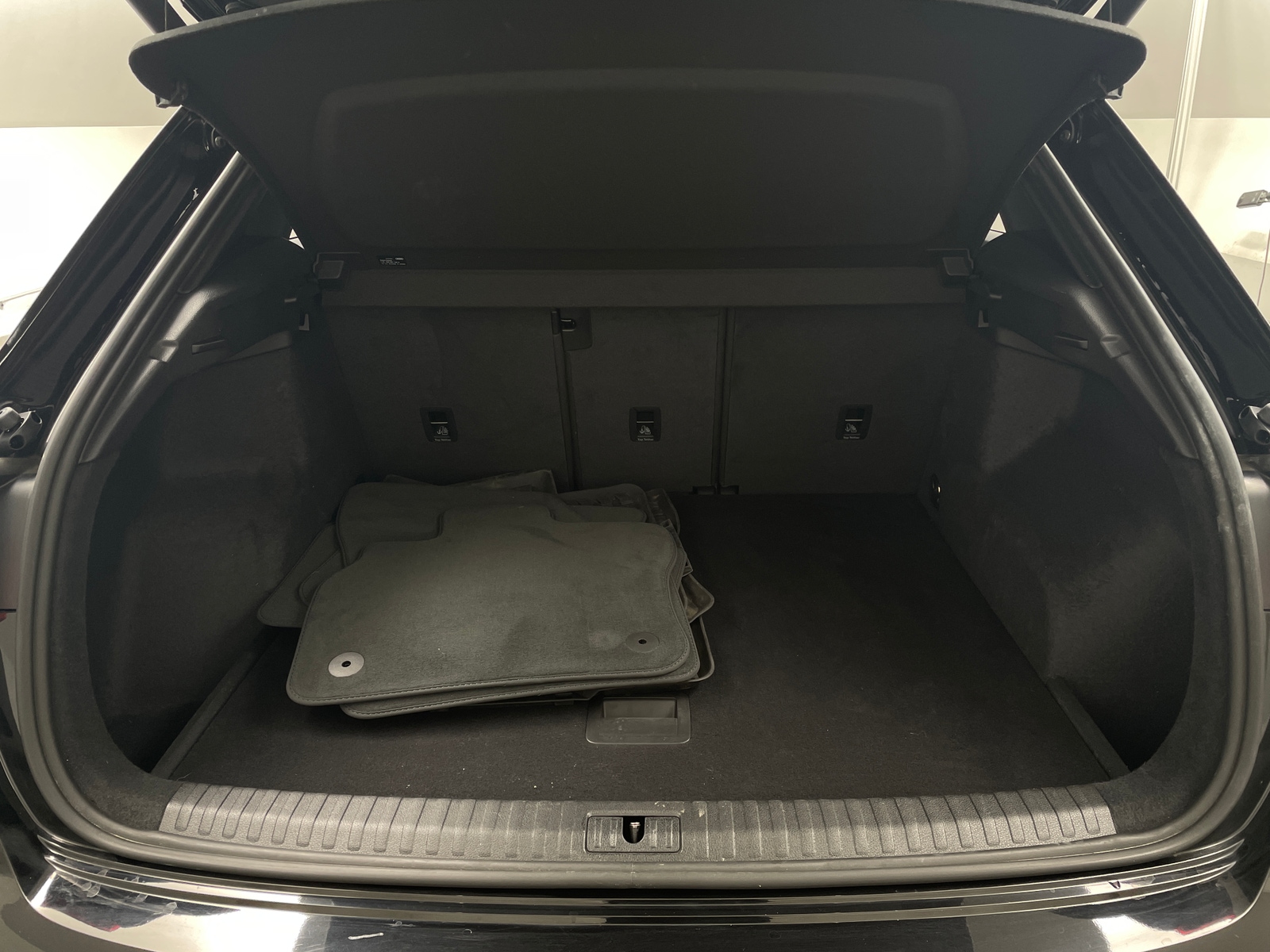 Thumbnail: 2022 Audi Q3 - 6