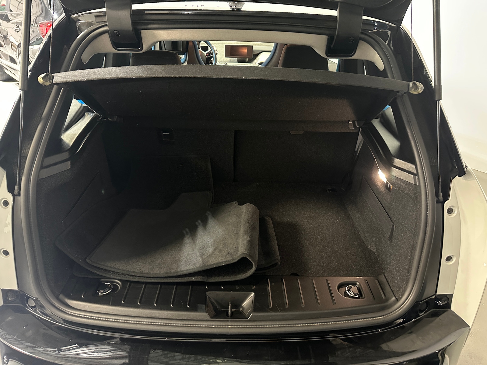 Thumbnail: 2018 BMW i3 - 7