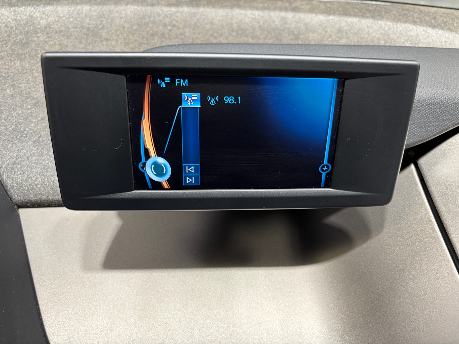 Thumbnail: 2018 BMW i3 - 4