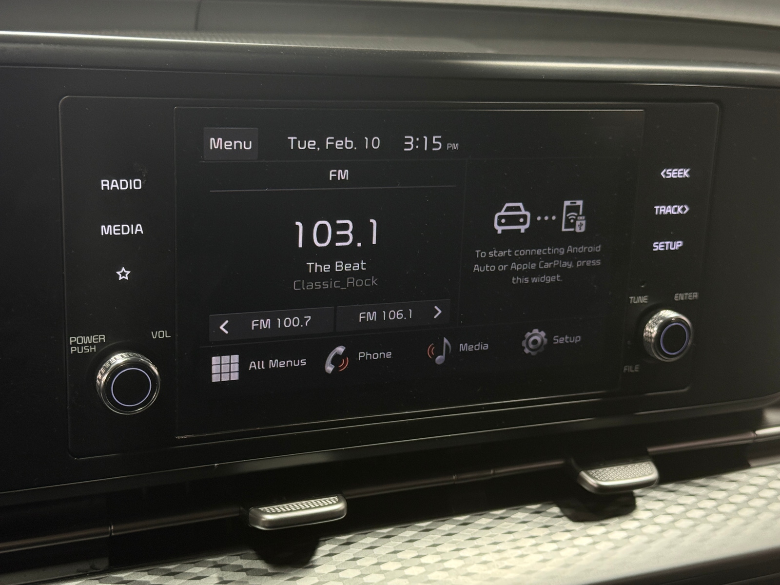 Thumbnail: 2023 Kia Carnival - 4