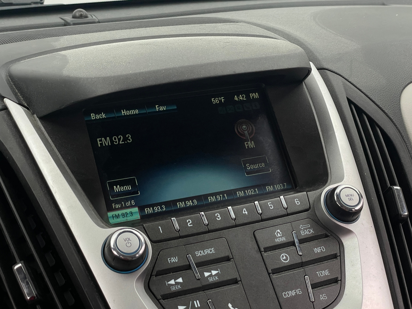 Thumbnail: 2017 Chevrolet Equinox - 4