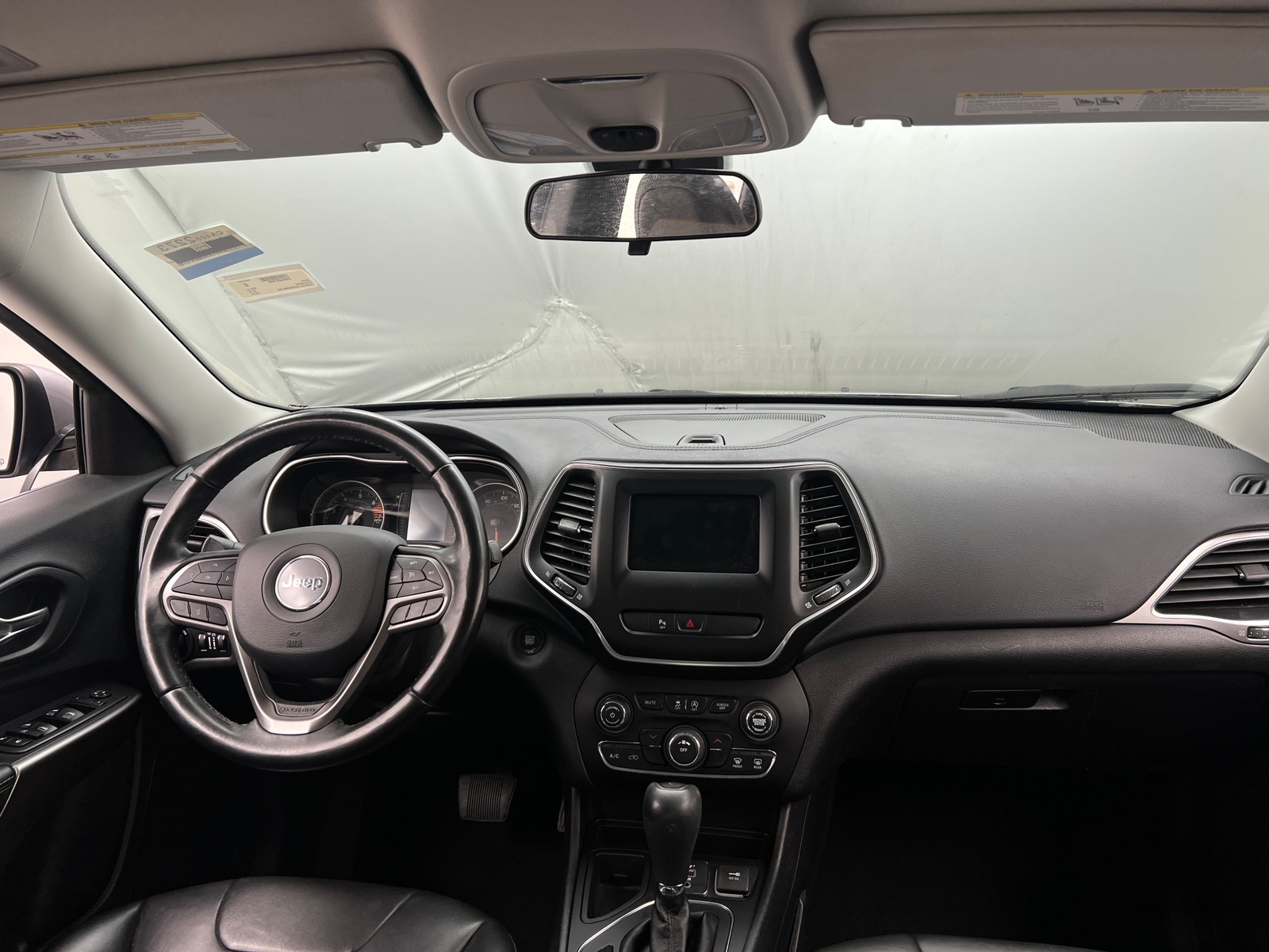 Thumbnail: 2019 Jeep Cherokee - 3