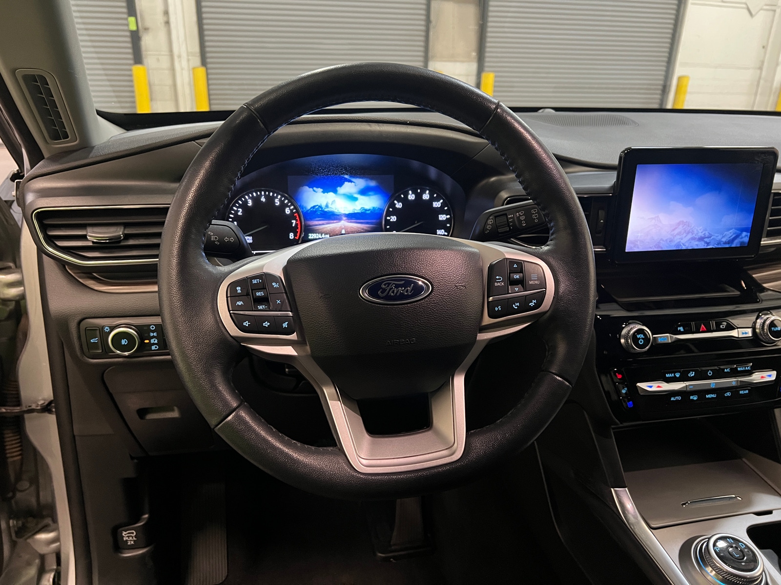 Thumbnail: 2023 Ford Explorer - 4