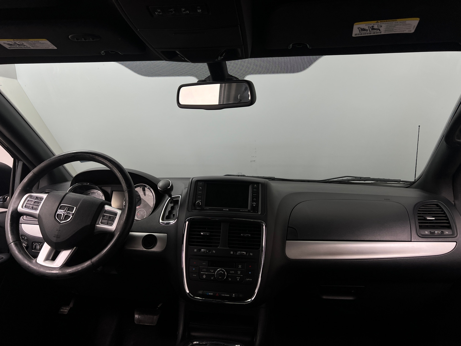 Thumbnail: 2019 Dodge Grand Caravan - 2