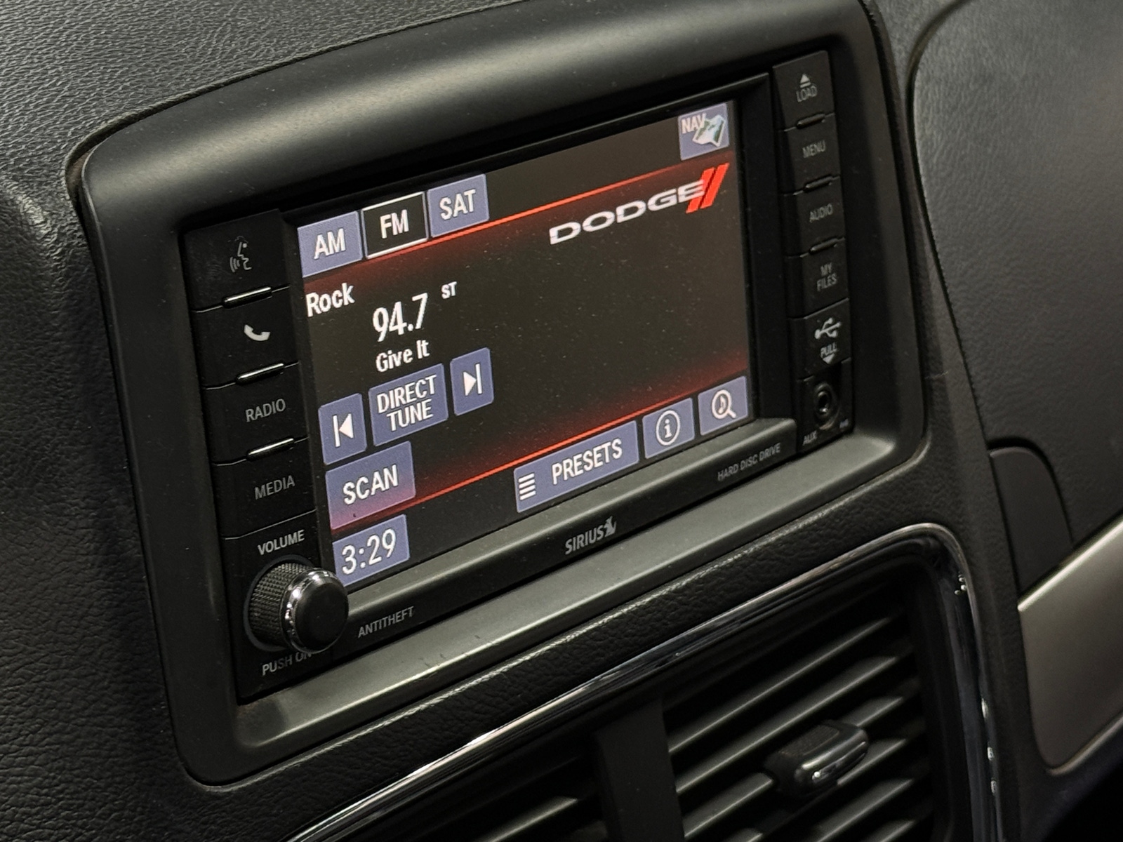 Thumbnail: 2019 Dodge Grand Caravan - 3