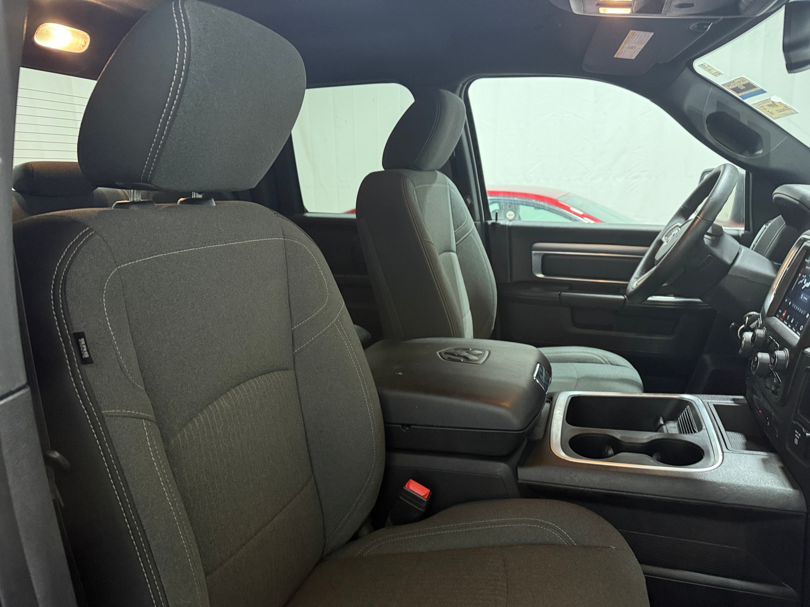 Thumbnail: 2021 RAM 1500 Classic - 2