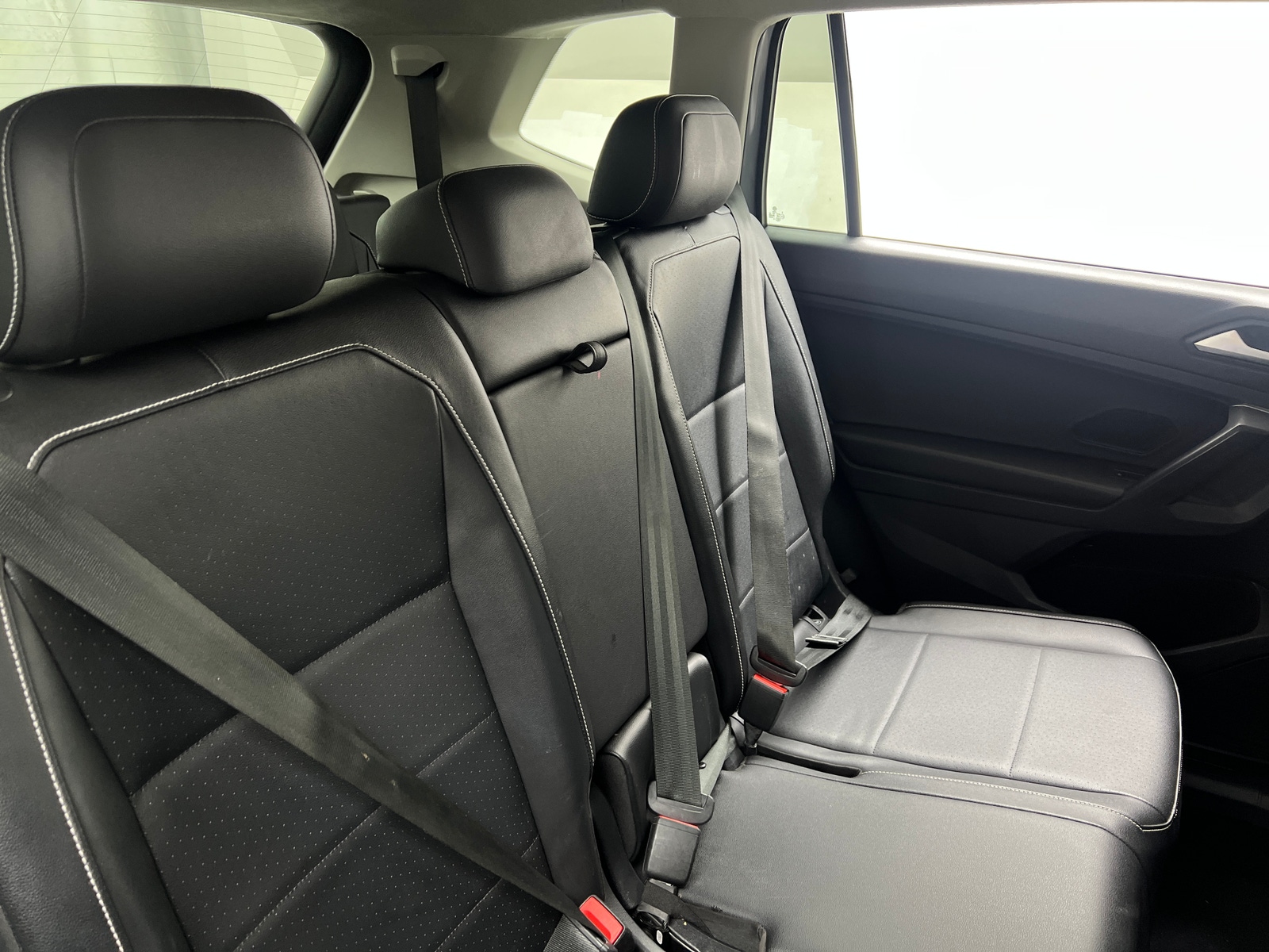 Thumbnail: 2021 Volkswagen Tiguan - 5