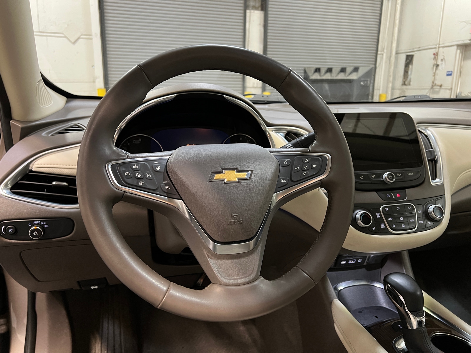 Thumbnail: 2024 Chevrolet Malibu - 4