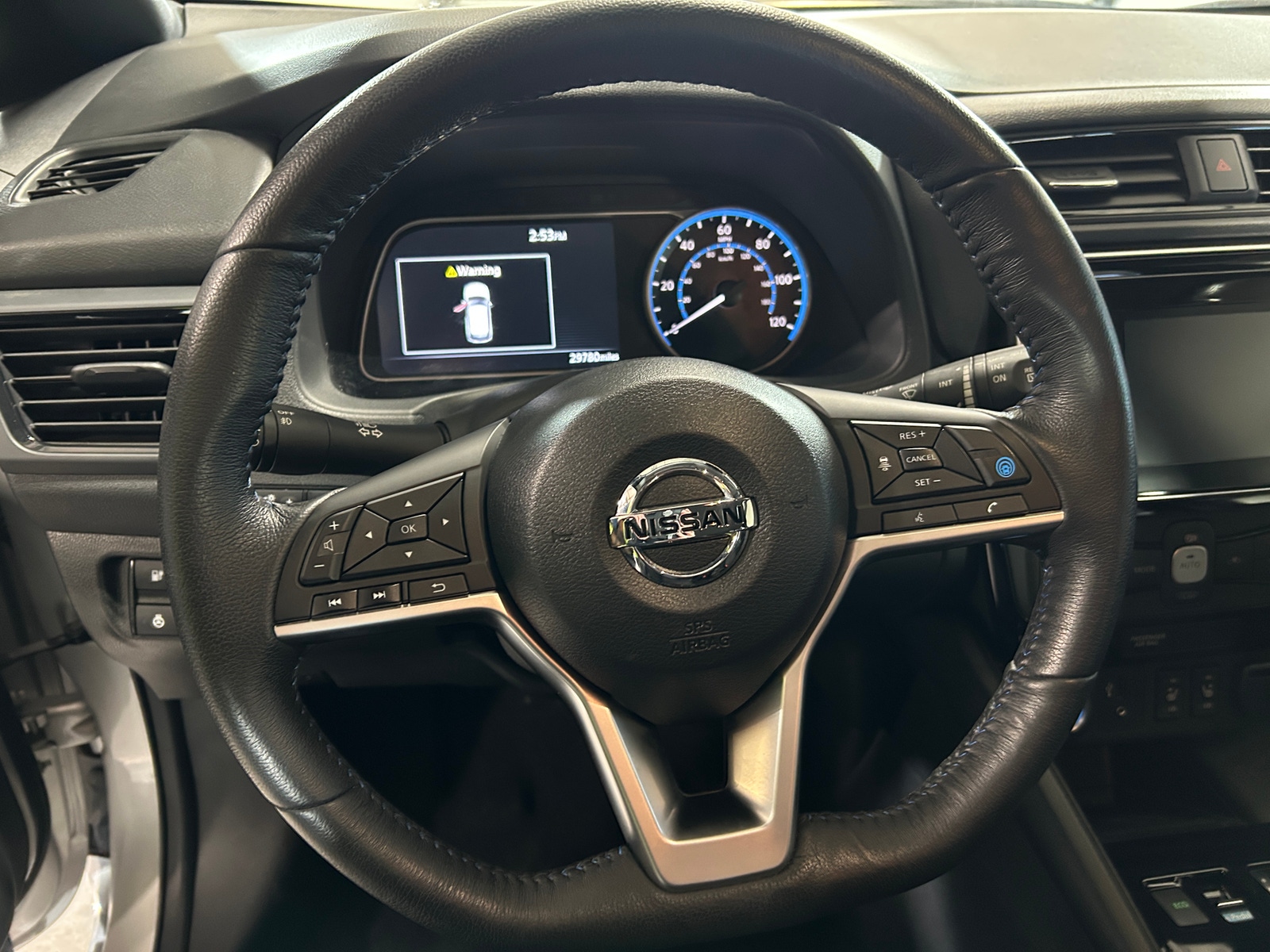 Thumbnail: 2018 Nissan Leaf - 5