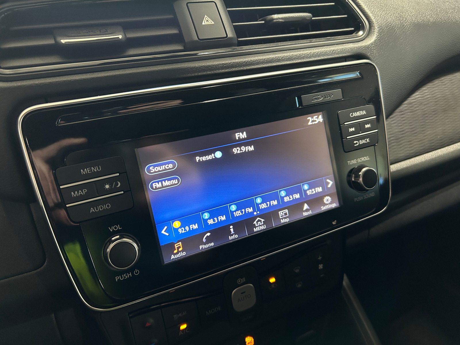 Thumbnail: 2018 Nissan Leaf - 4