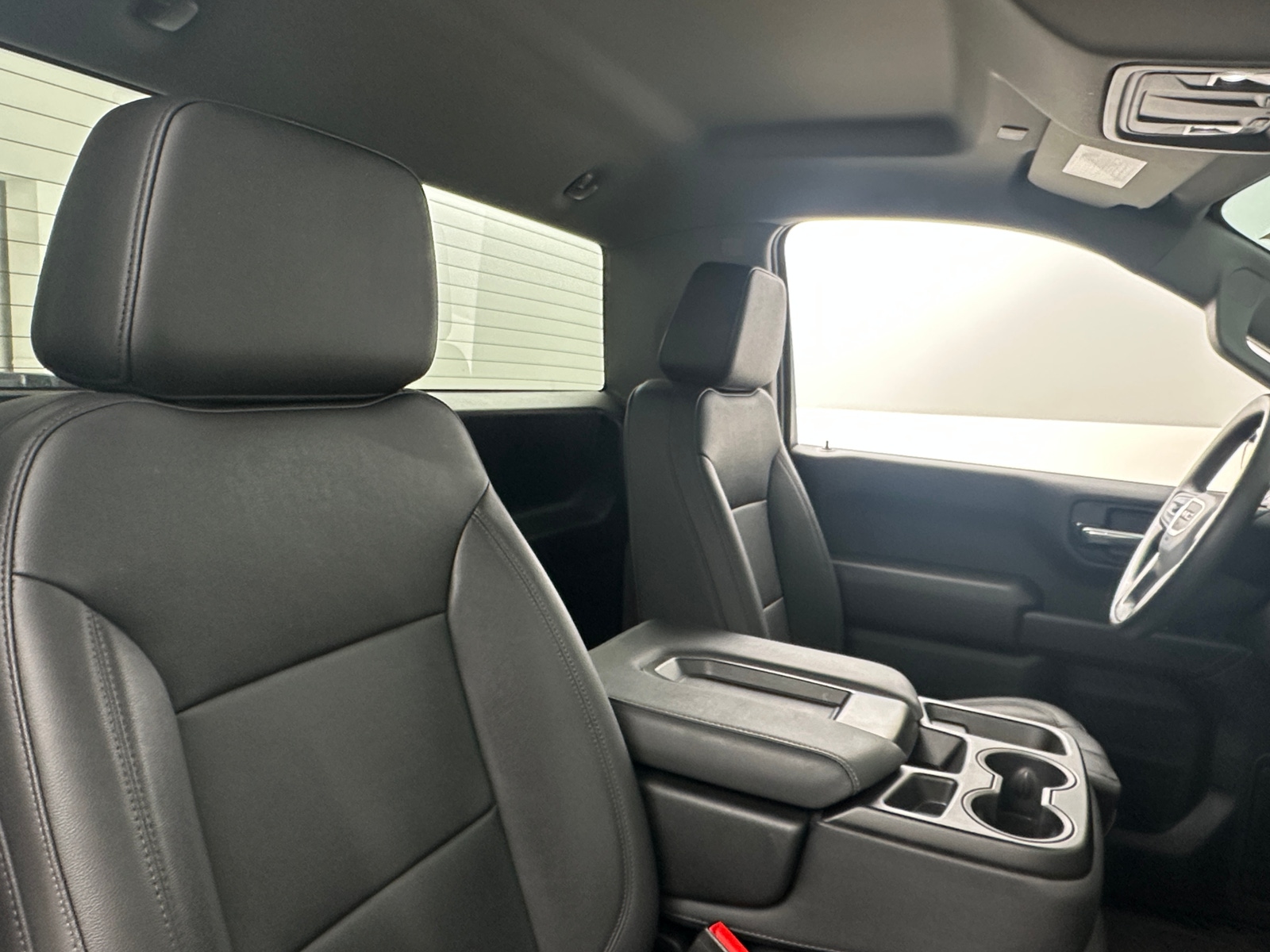 Thumbnail: 2025 GMC Sierra 1500 - 2