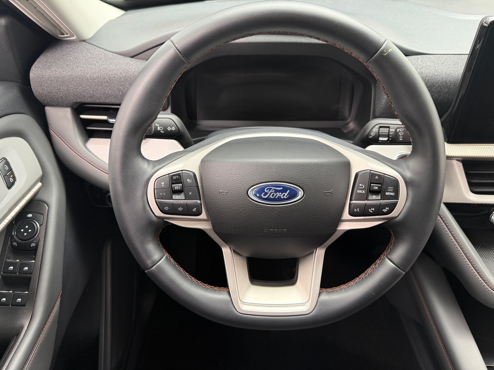 Thumbnail: 2025 Ford Explorer - 5