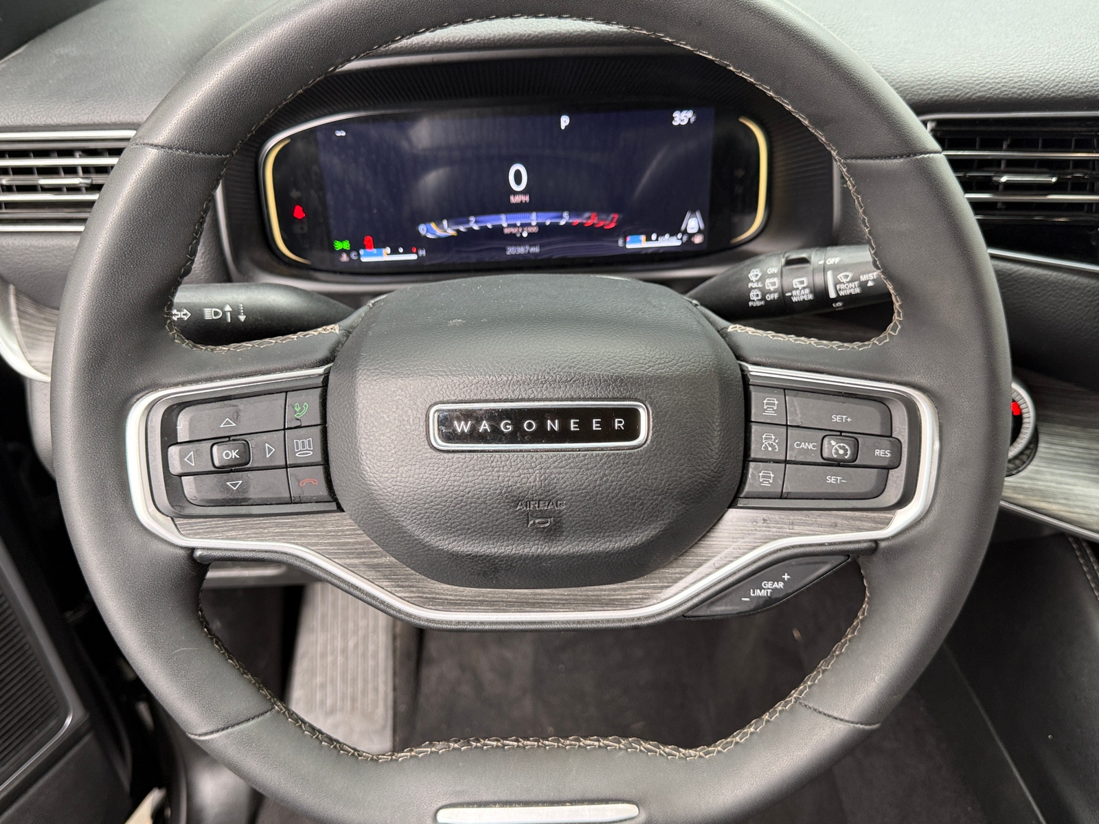 Thumbnail: 2024 Jeep Wagoneer - 4