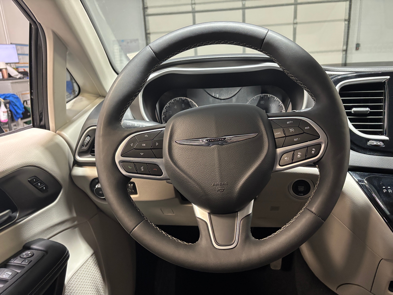 Thumbnail: 2024 Chrysler Pacifica - 4