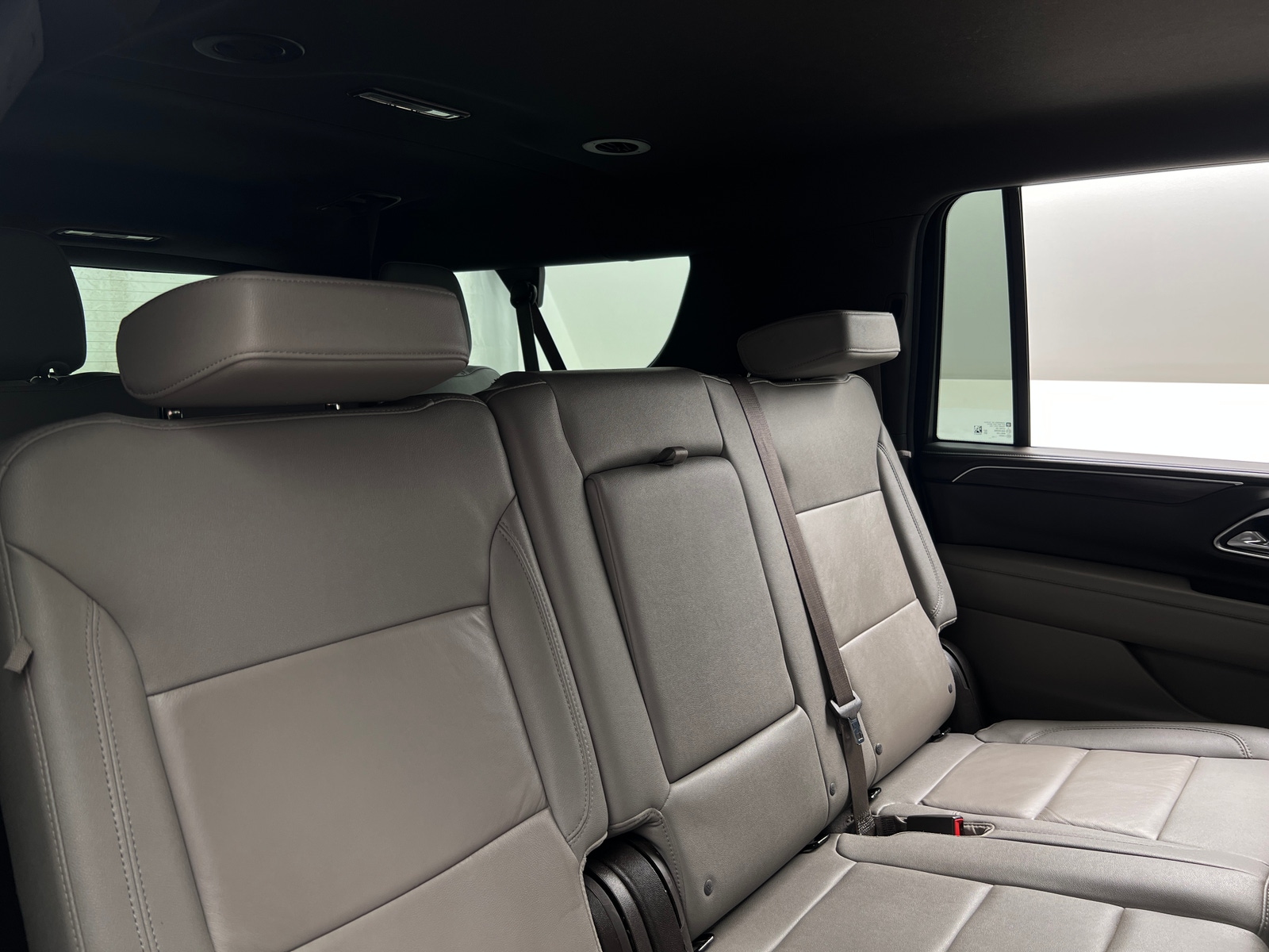 Thumbnail: 2023 Chevrolet Suburban - 5