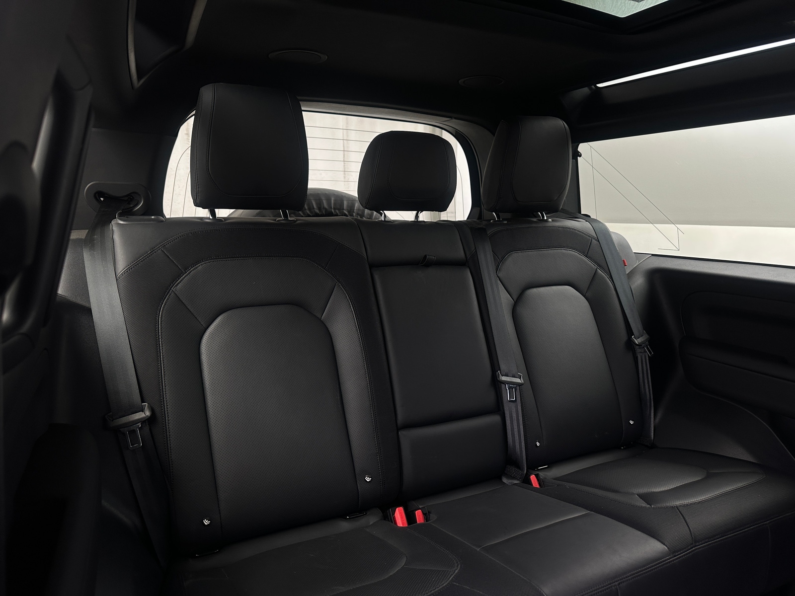 Thumbnail: 2023 Land Rover Defender - 5