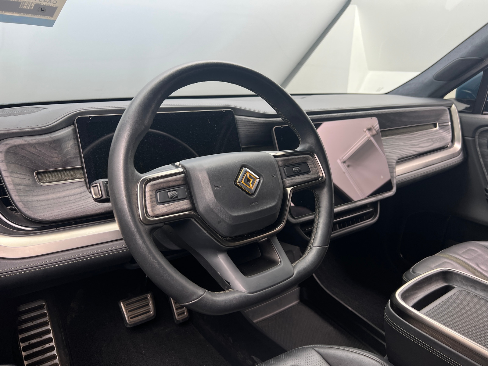 Thumbnail: 2022 Rivian R1T - 4