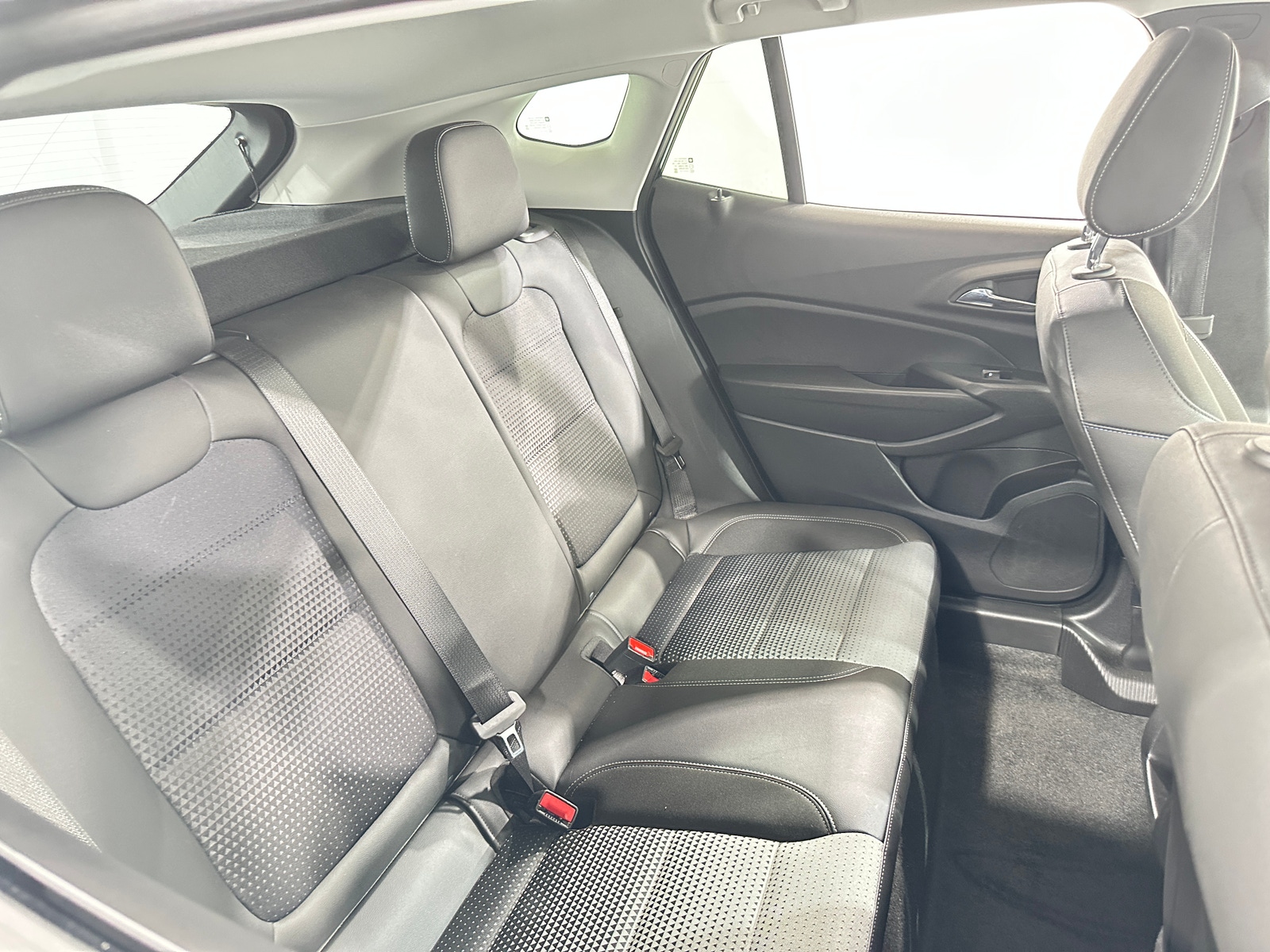 Thumbnail: 2025 Chevrolet Trax - 6